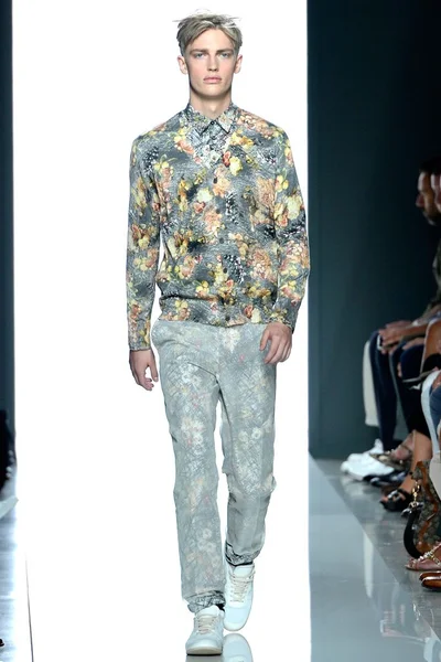 Look 40